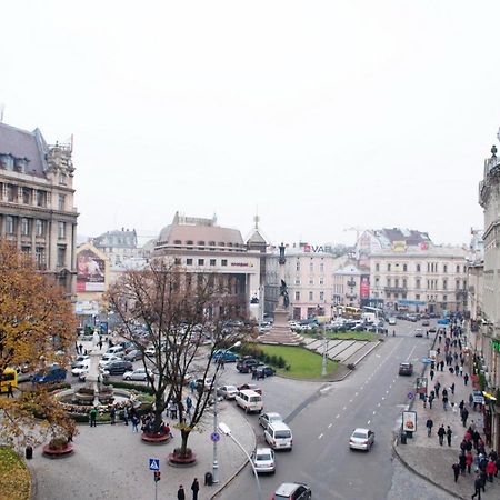 Apartments On Svobody Avenue- The Center Of Lviv Exterior photo